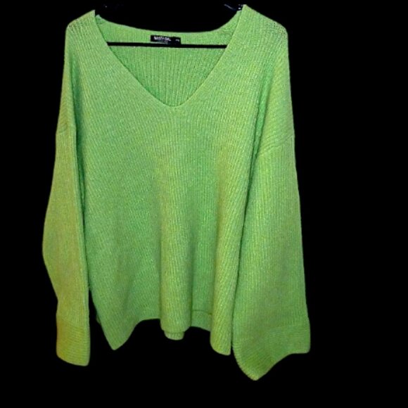 🆕️Nasty Gal Sweater - Picture 1 of 11